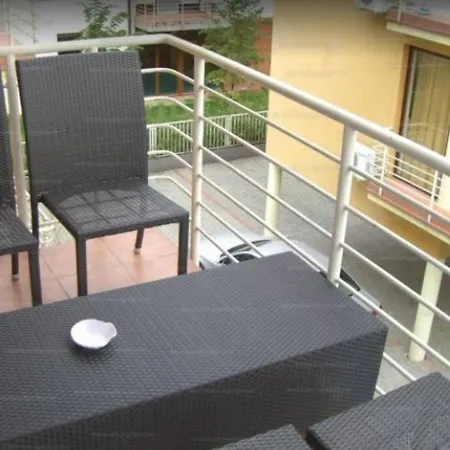 Lido Di - Aranypart - Minden 1 Percre! Apartament *