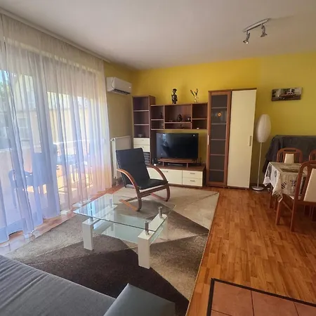 Lido Di - Aranypart - Minden 1 Percre! Apartament *