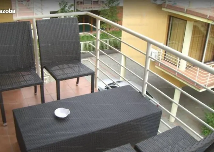 Lido Di - Aranypart - Minden 1 Percre! Apartament *